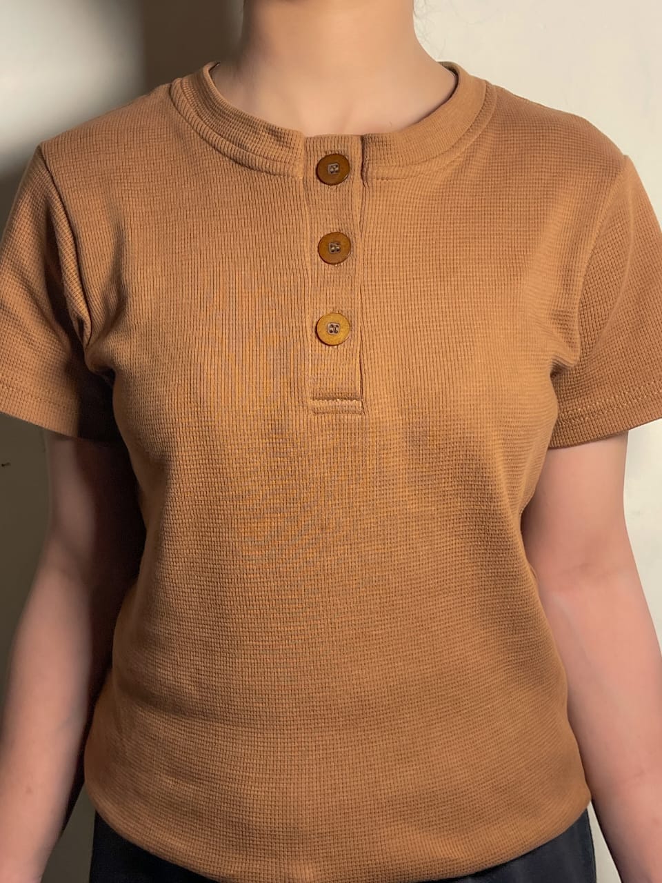 CW Button Front Rib Knit Tee – Brown – (Half Sleeves)